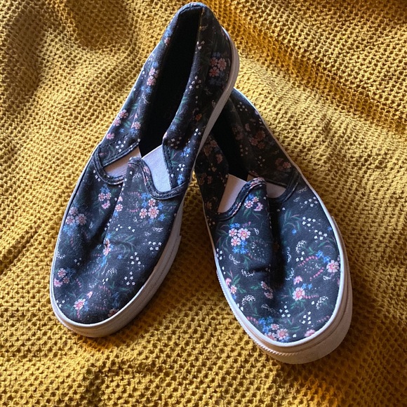 H&M DIVIDED Black Floral Womens Size 8 - Picture 1 of 6